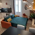 Chic 1 Bedroom - 3 Star Rated Antibes