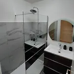Chic 1 Bedroom - 3 Star Rated Appartement Antibes