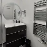 Appartement Chic 1 Bedroom - 3 Star Rated Antibes