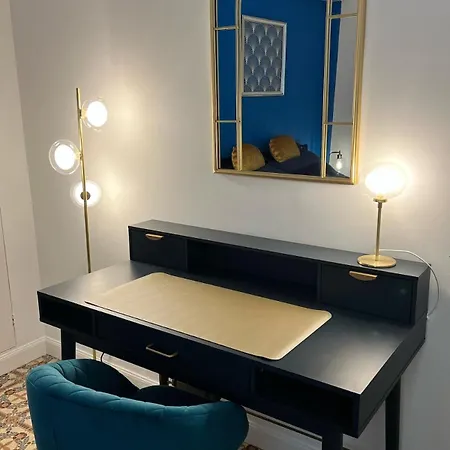 Chic 1 Bedroom - 3 Star Rated * Antibes