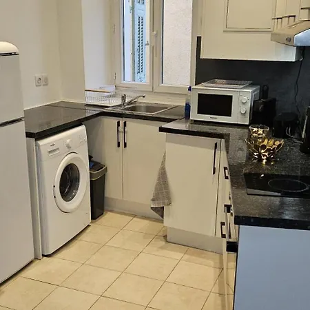 Chic 1 Bedroom - 3 Star Rated Appartement *