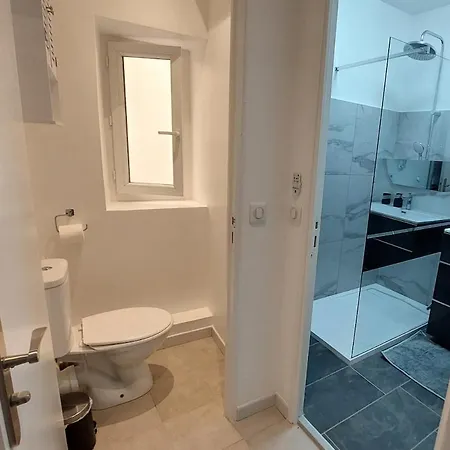 Chic 1 Bedroom - 3 Star Rated *
