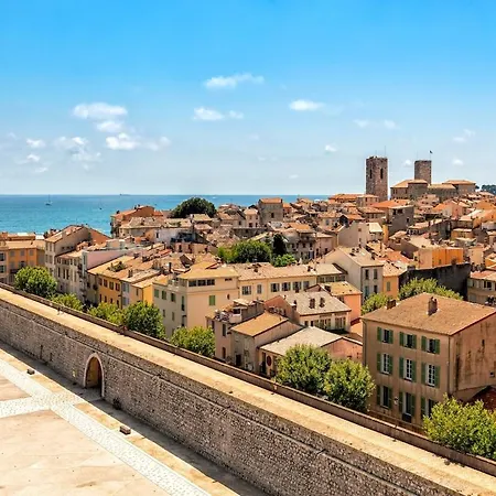 Chic 1 Bedroom Antibes