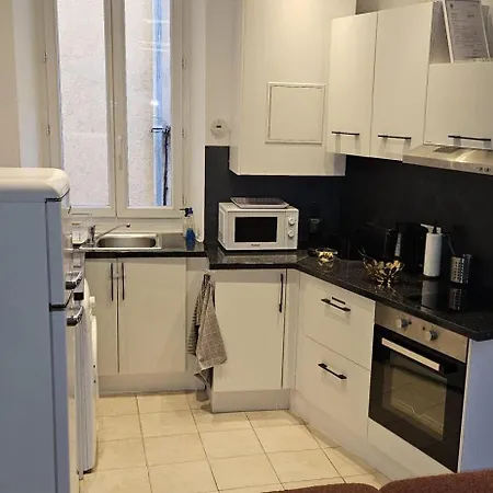 Chic 1 Bedroom - 3 Star Rated *