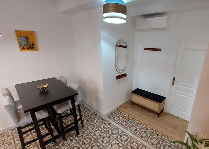 Chic 1 Bedroom - 3 Star Rated * Antibes