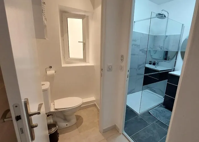 Chic 1 Bedroom - 3 Star Rated *