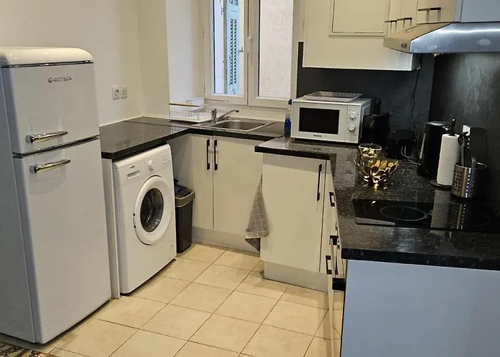 Chic 1 Bedroom - 3 Star Rated Apartman *